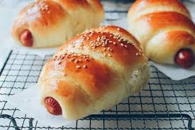 DAILY's hotdog bun